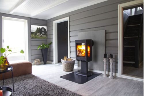 JOTUL F167 STOVE BLACK PAINT WITH PEDESTAL AND GLASS SIDES